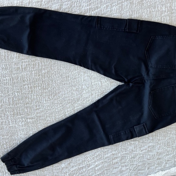 Better Bodies Cargo Pants - Picture 2 of 11